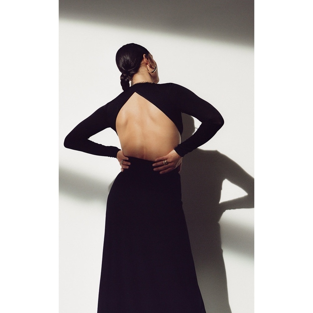 DoDo Bar Or Tina Buckle-Detailed Cutout Crepe Dress - Picture 4 of 16